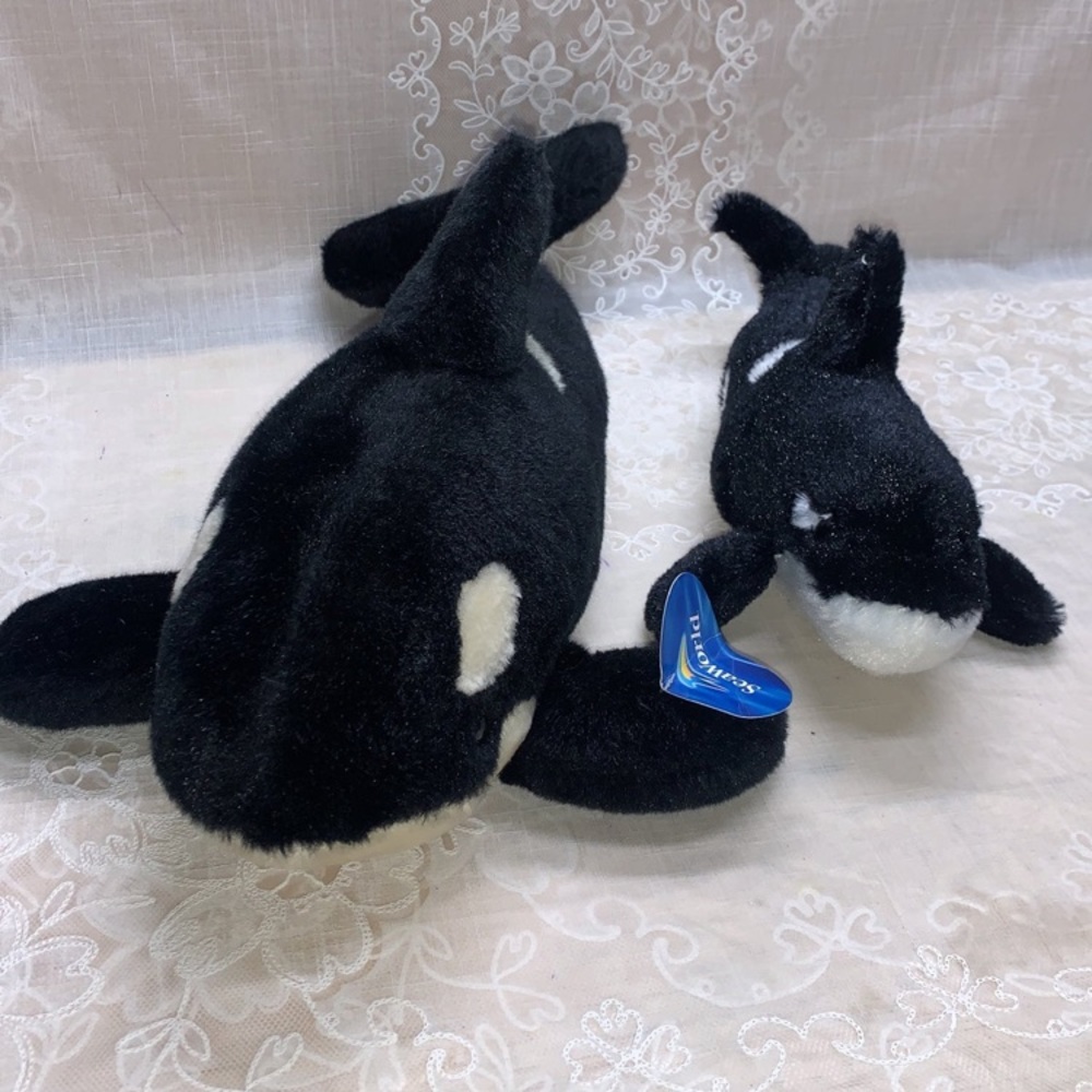 2013 Sea World 16" Killer Shamu Whale & Kelly toy 10"